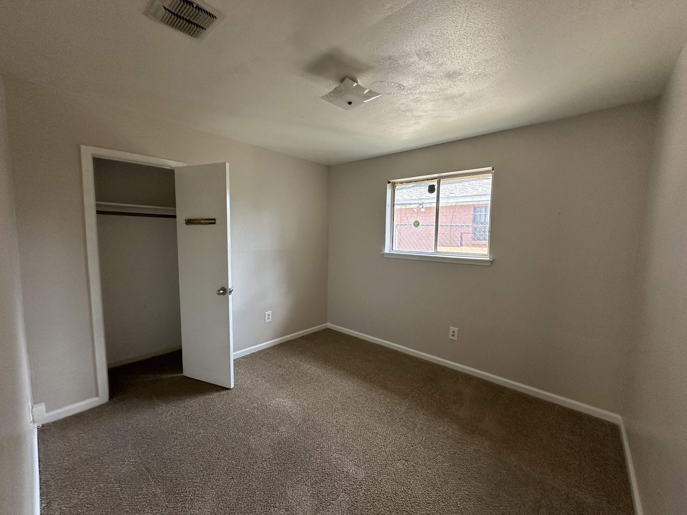 9042 Klondike St , Houston, TX 77075 SWE Homes