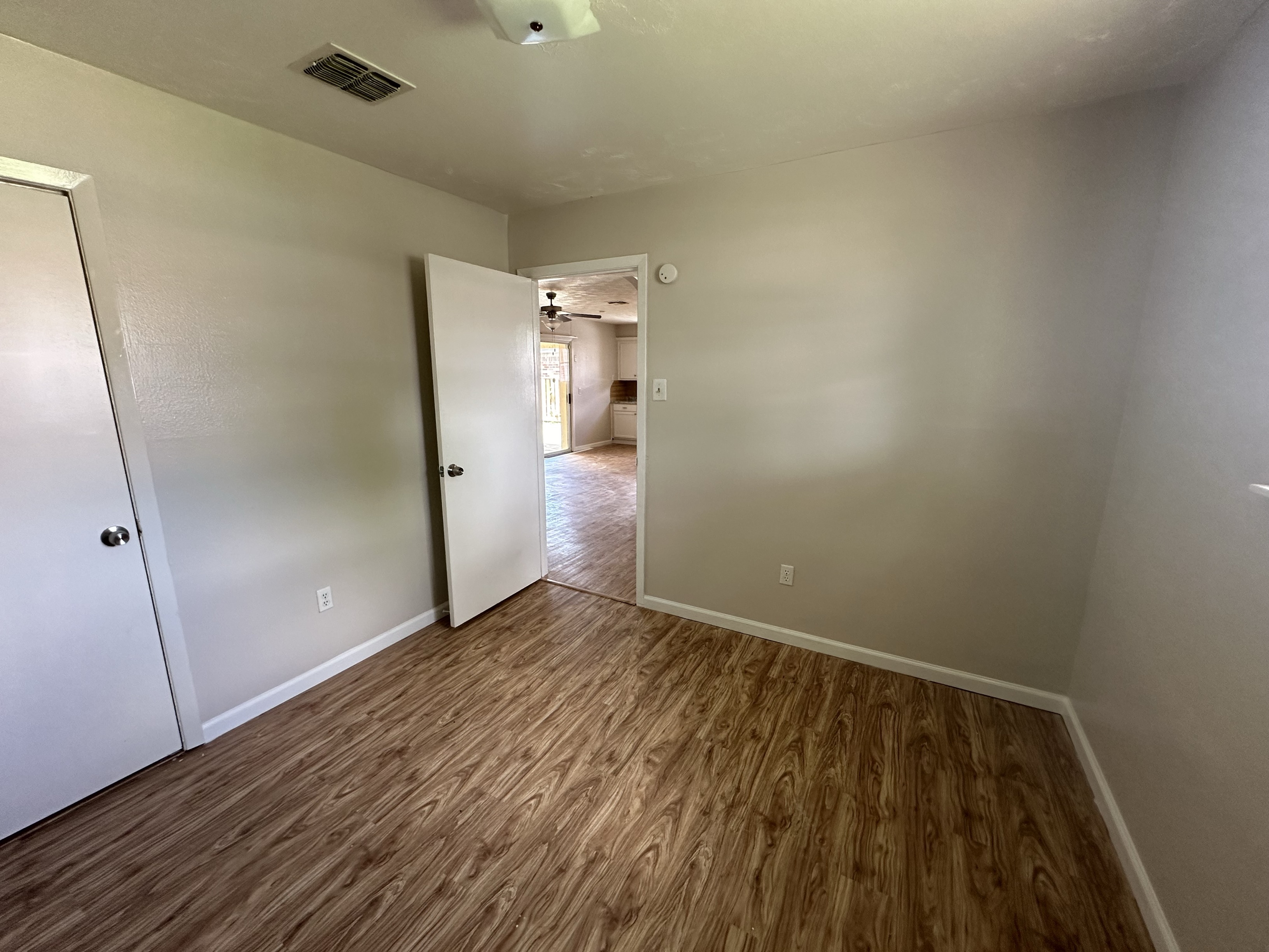 9042 Klondike St , Houston, TX 77075 SWE Homes