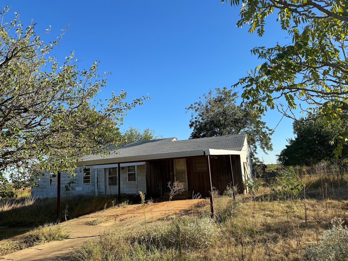 110 W Southland Ave , Electra, TX 76360 SWE Homes