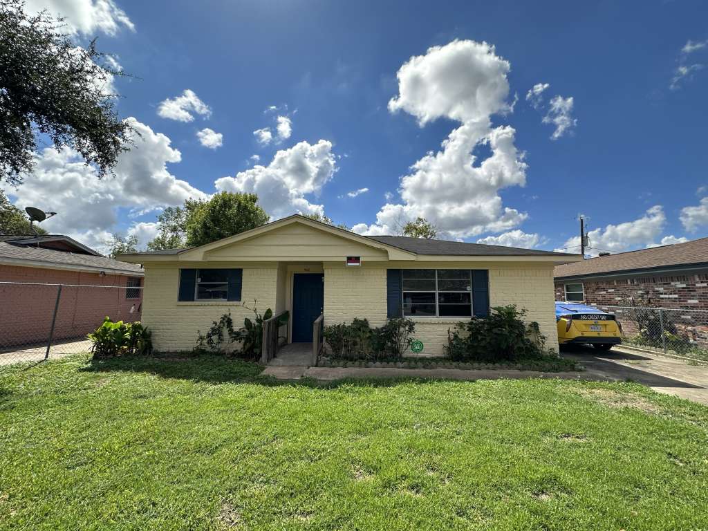 9042 Klondike St, Houston, TX 77075 SWE Homes