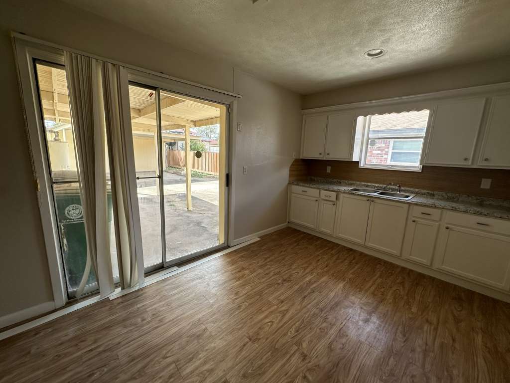 9042 Klondike St, Houston, TX 77075 SWE Homes