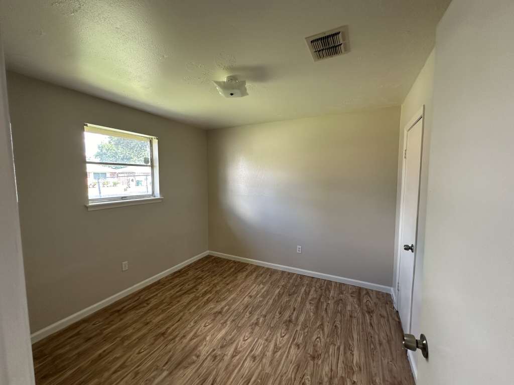 9042 Klondike St, Houston, TX 77075 SWE Homes