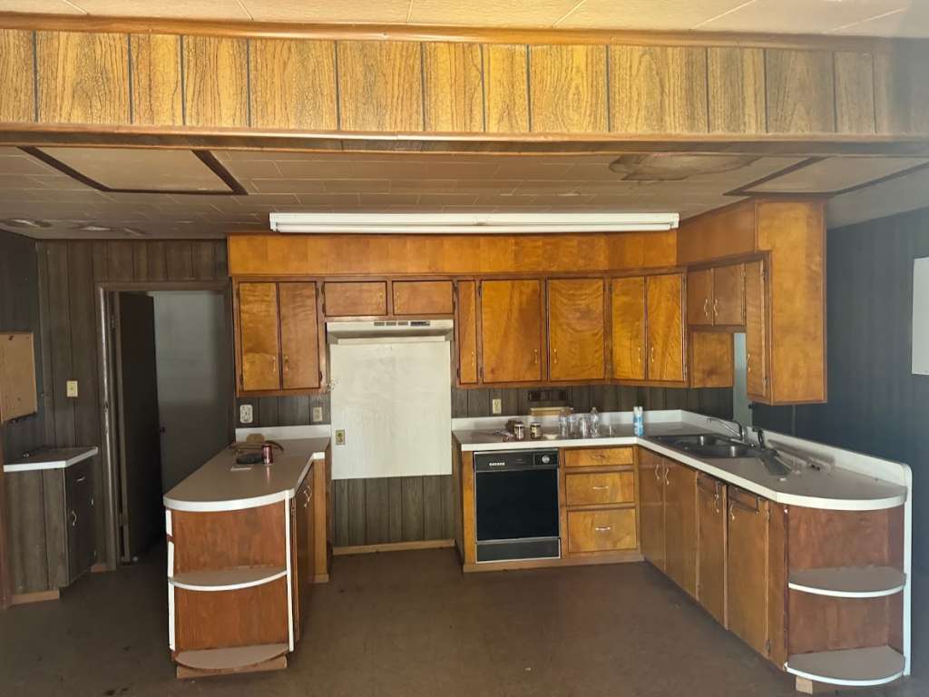 110 W Southland Ave, Electra, TX 76360 SWE Homes