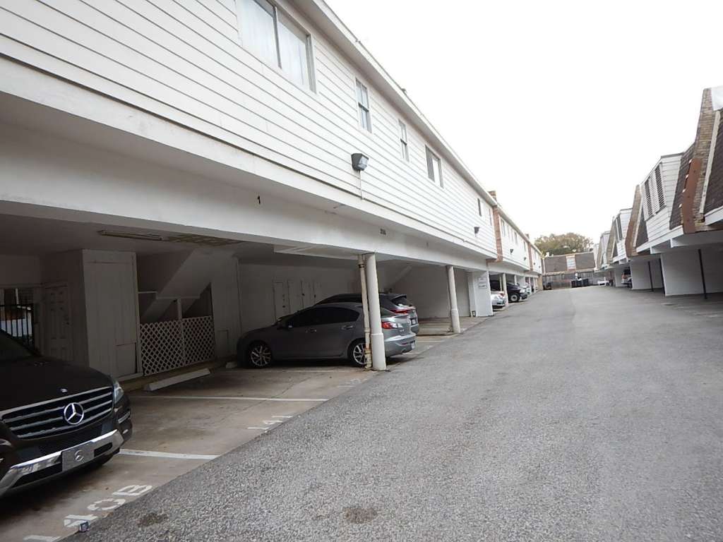 2595 Marilee Ln 9, Houston, TX 77057 SWE Homes