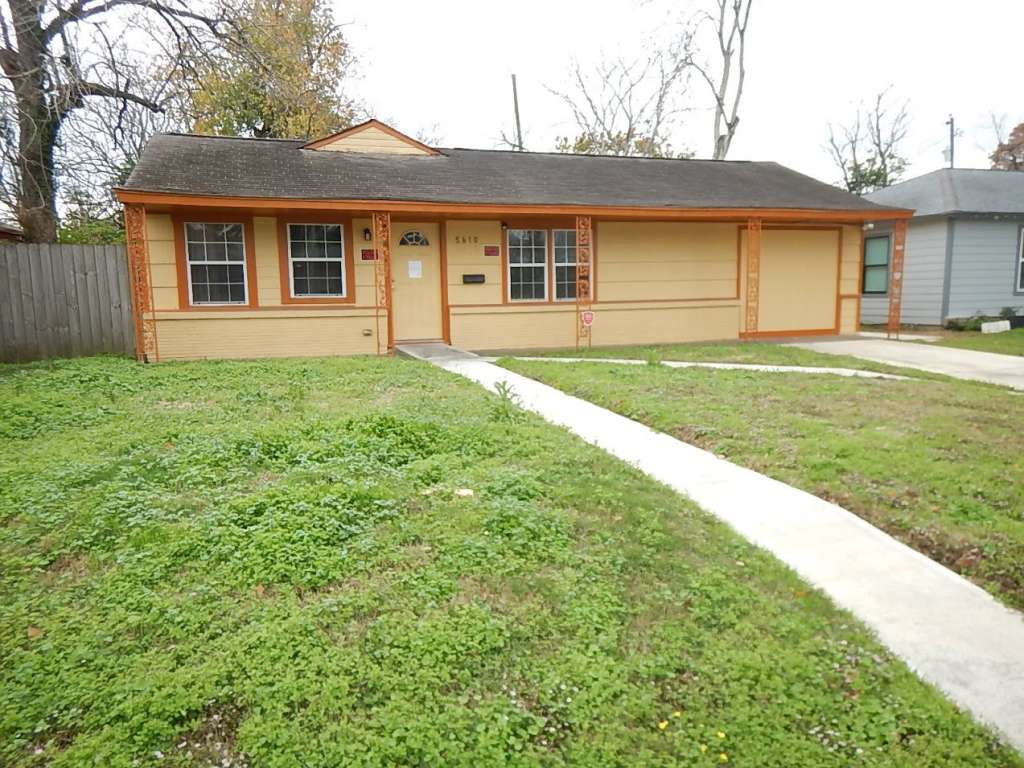 5610 Belcrest St, Houston, TX 77033 SWE Homes