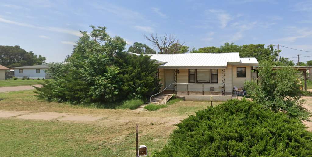 701 Ave C, Farwell, TX 79325 SWE Homes