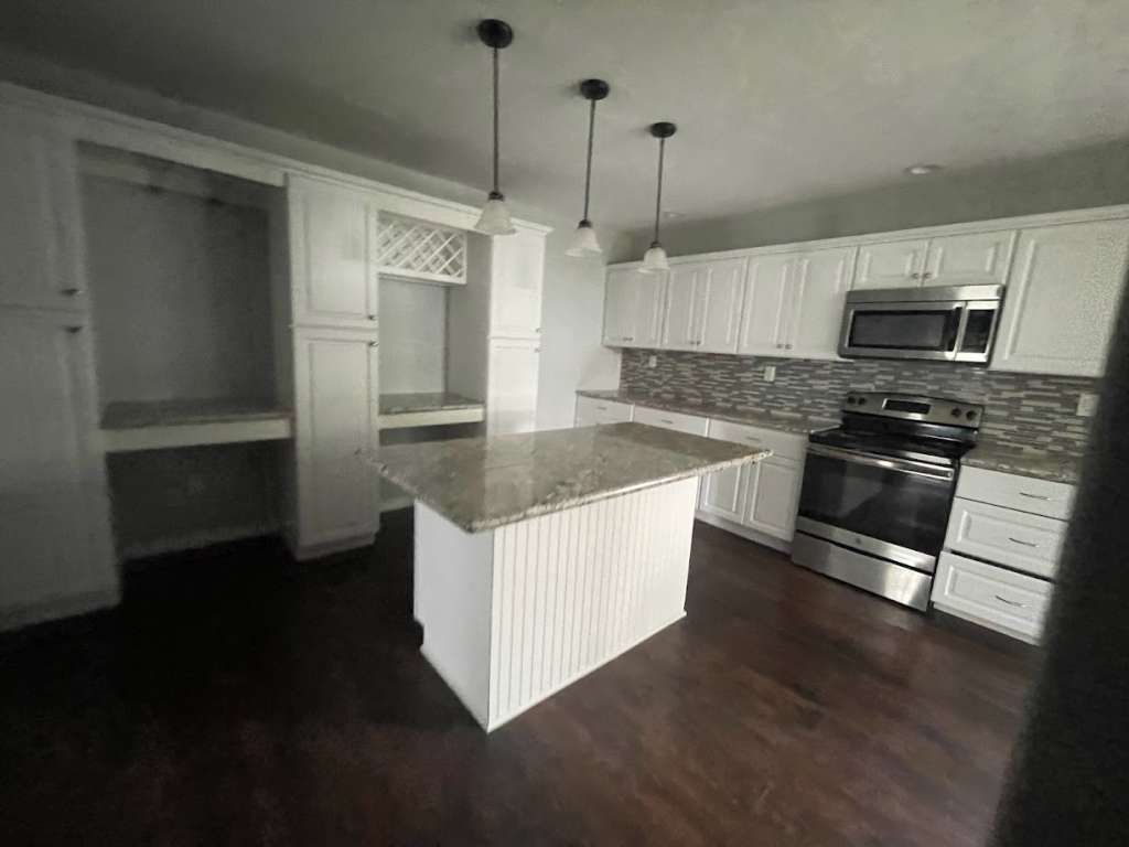 4938 Magnolia Ln., Old RiverWinfree, TX 77535 SWE Homes