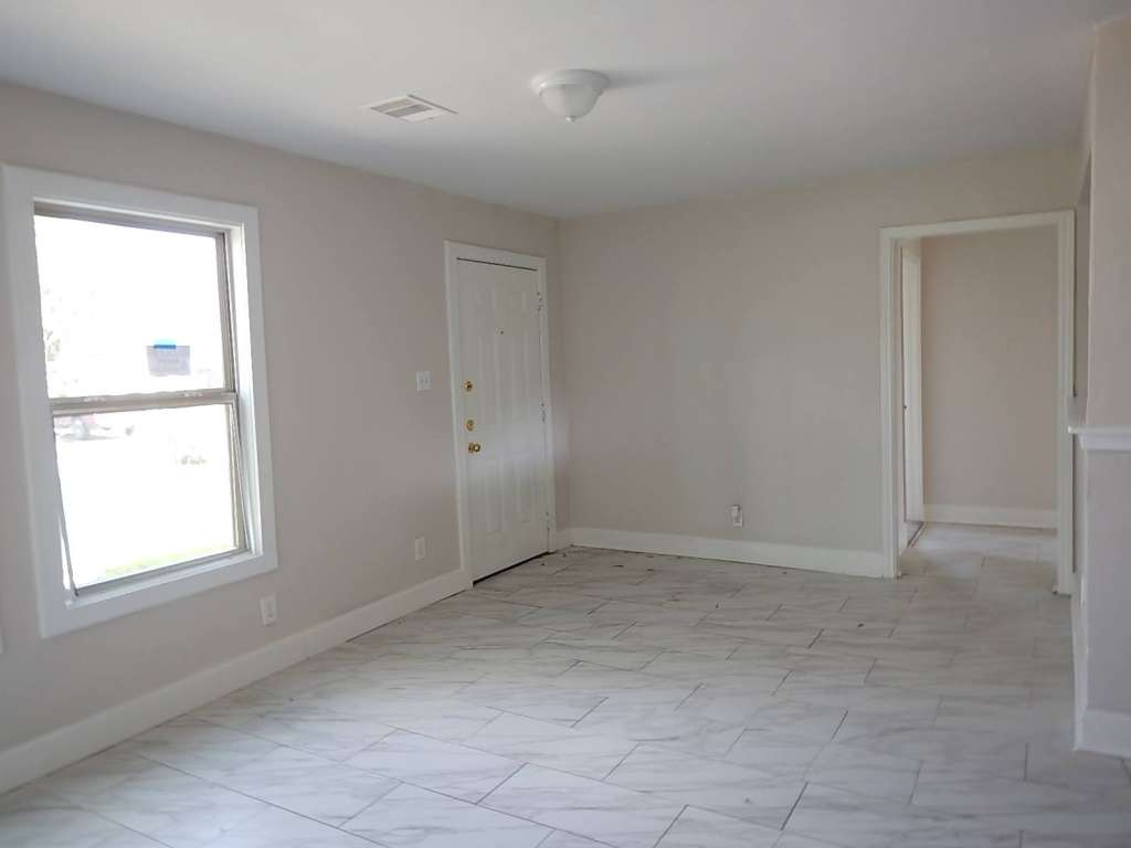 5934 Belcrest St, Houston, TX 77033 SWE Homes